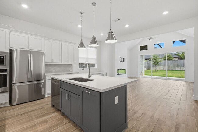 Building Photo - 8011 Fenway Hts Dr