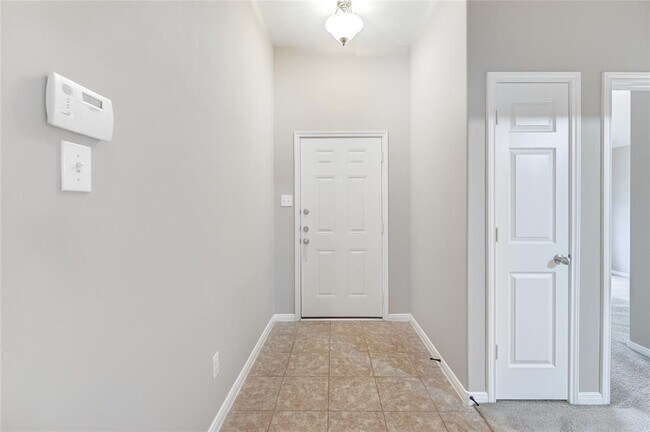Building Photo - 5806 Cedar Field Way