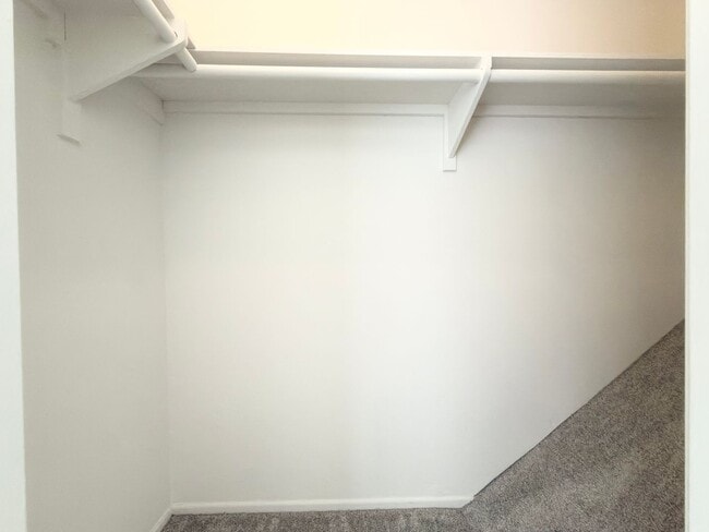 Building Photo - Spacious Townhome in Fire Mtn. w/ Attached Garage!