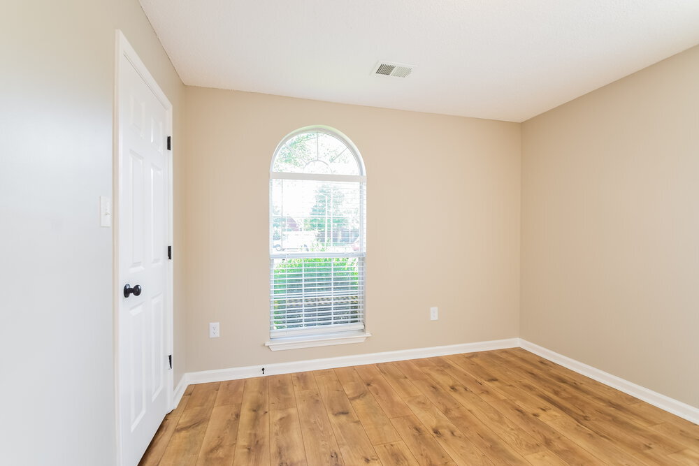 Building Photo - 1720 Avery Cove