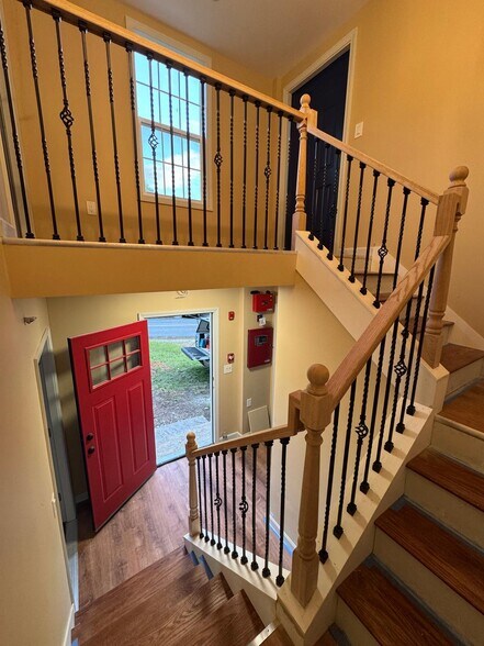 Interior - 16 Elmwood St