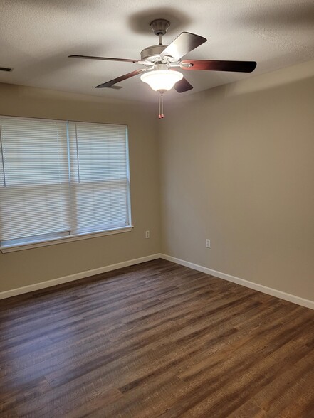 Building Photo - 428 Orchard View Ct