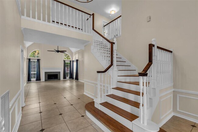 Building Photo - 7302 Palisades Heights Dr