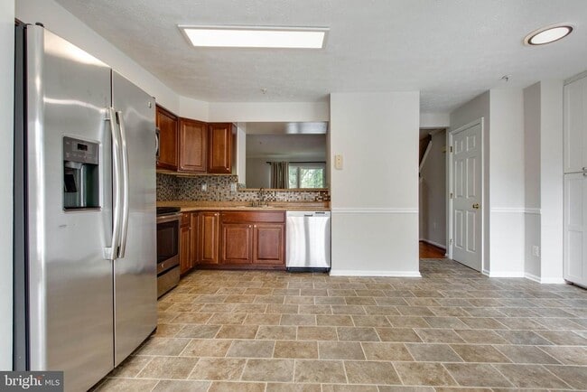 Building Photo - 8125 Gray Stone Ln