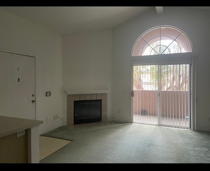 Building Photo - 17161 Alva Rd