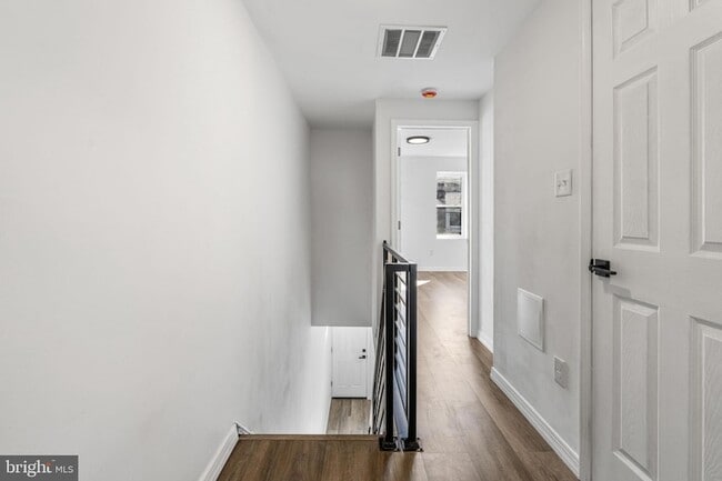 Building Photo - 3058 Tilton St