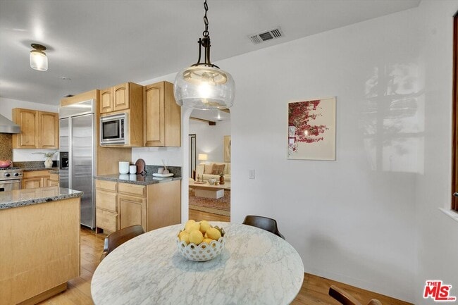 Building Photo - 4300 Laurelgrove Ave