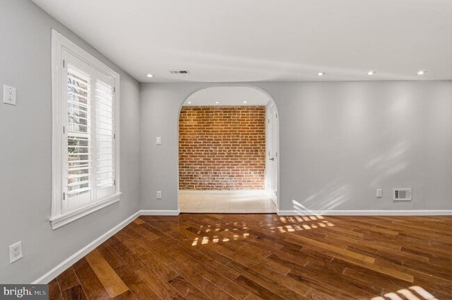 Building Photo - 2117 S St NW