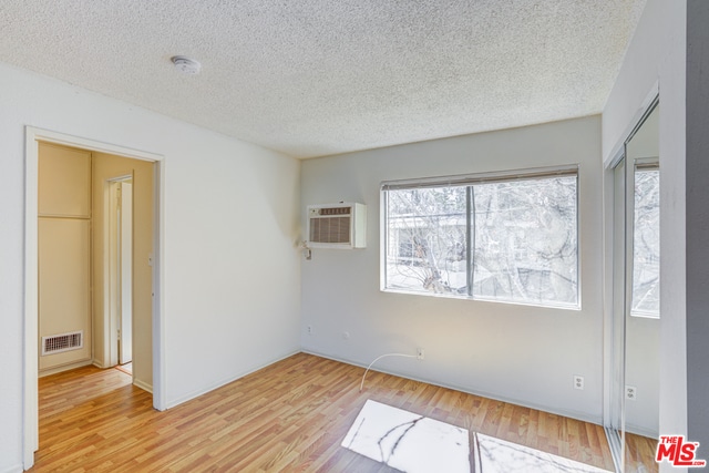 Building Photo - 6104 Cahuenga Blvd