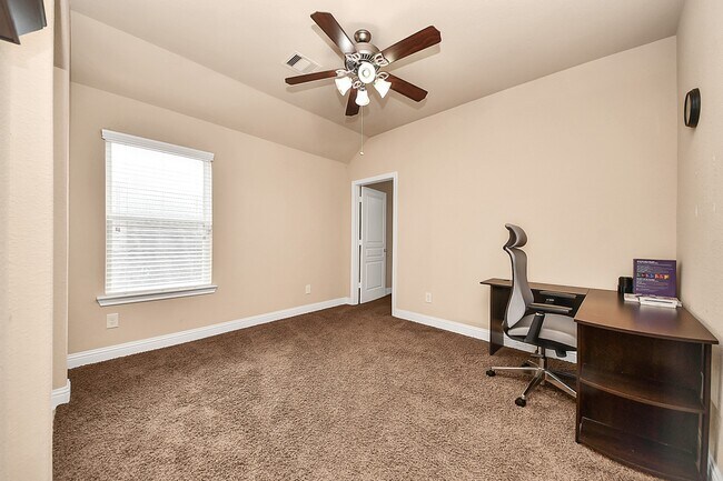 Building Photo - 22719 Shieldhall Ln