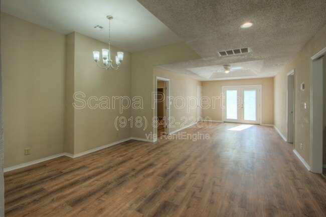 Building Photo - 230 E Zion St