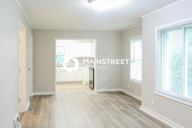 Building Photo - 5831 E 29TH TER, KANSAS CITY, MO 64129