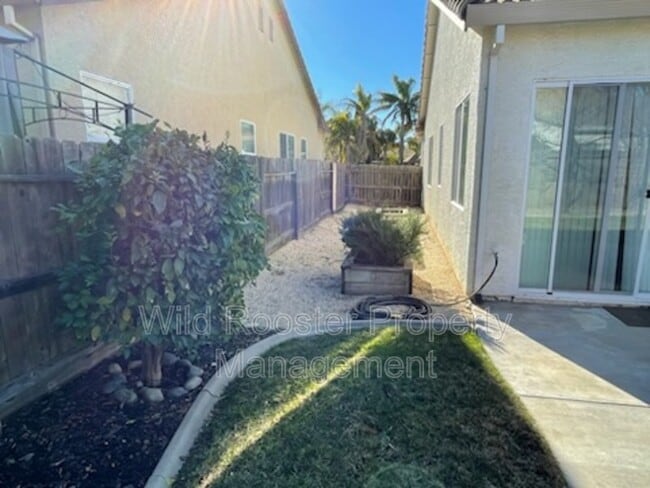 Building Photo - 10165 Sorenstam Dr