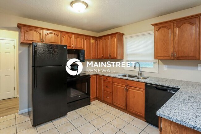 Building Photo - 3 Bedroom Pet-Friendly Home in Kansas City, MO with Main Street Renewal