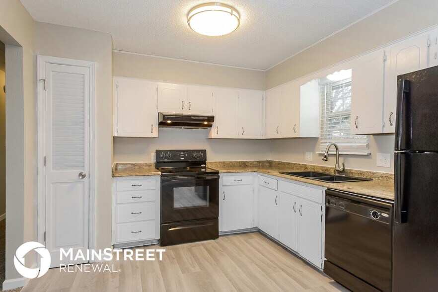 Building Photo - 504 SW Shamrock Pl