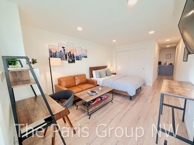Building Photo - Gorgeous 2021 Fremont/Wallingford 3BR Overlooking Downtown, Mt Rainier & SLU, Garage w/EV Chgr, W...