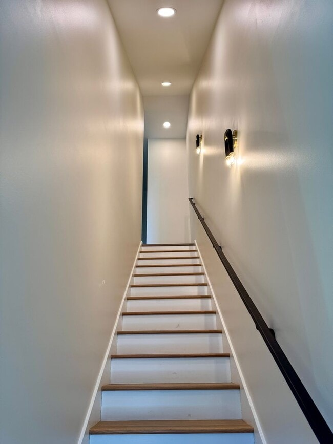 Building Photo - 1857 Zeta Way