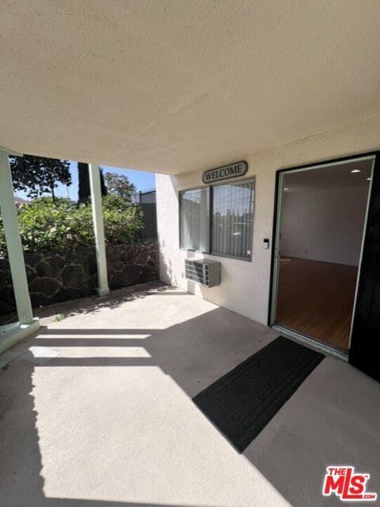 Building Photo - 2337 W Gramercy Ave