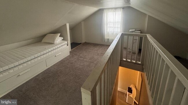 Building Photo - 317 W 4th Ave