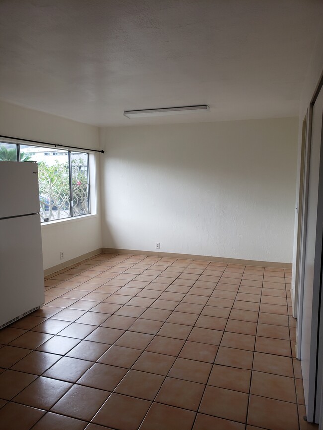 Building Photo - 1915 Ulana St