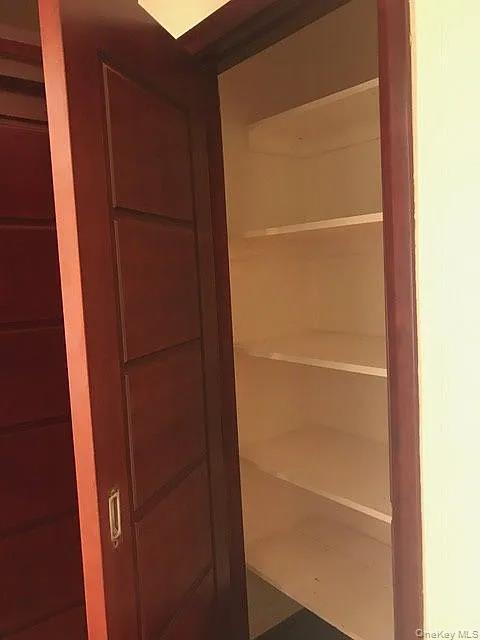 Building Photo - 2940 W 5th St