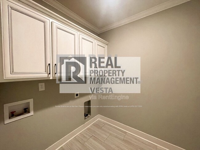 Building Photo - 113 Perth Ct