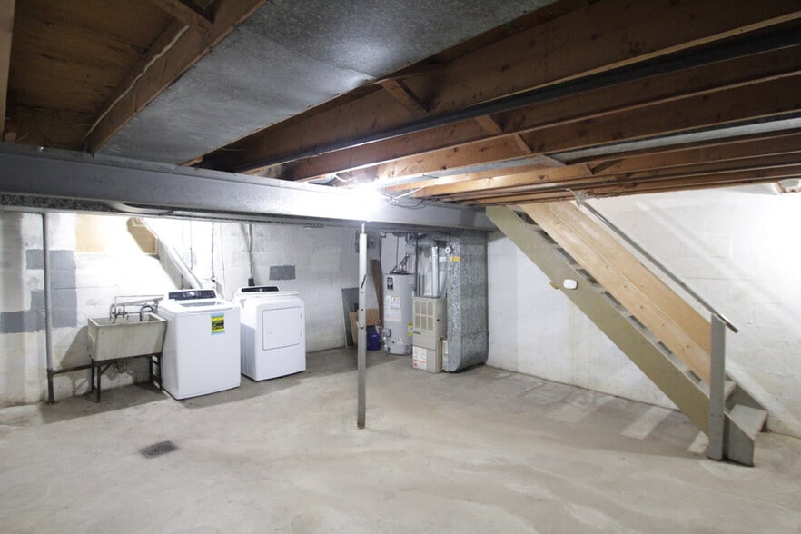 Building Photo - 419 Franklin Ave