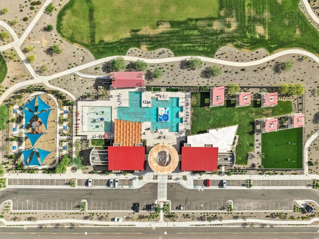 Building Photo - 30517 N Oak Dr