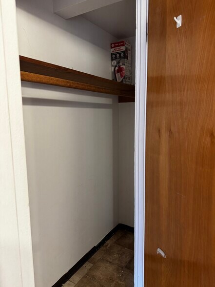 Building Photo - 3246 NE 85th St