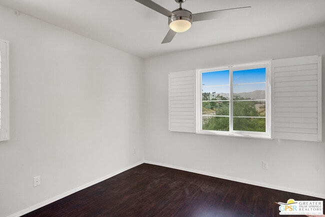 Building Photo - 607 Calle Vibrante