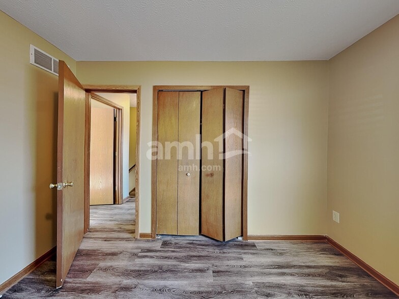 Building Photo - 2650 Willowgate Rd