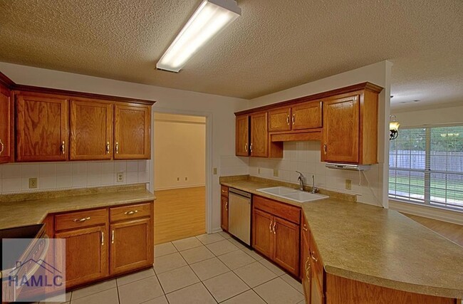 Building Photo - 555 Wellington Way