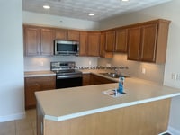 Building Photo - Luxury Condo For Rent in Ross Commons of R...