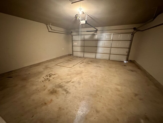 Building Photo - 3 bed 2 bath in Mustang- Move in Special!