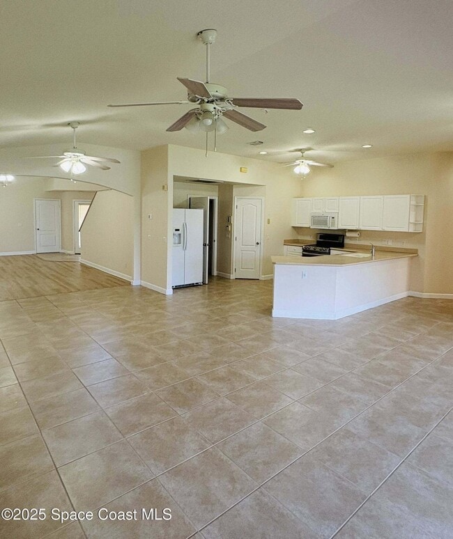 Building Photo - 791 Sunset Lakes Dr