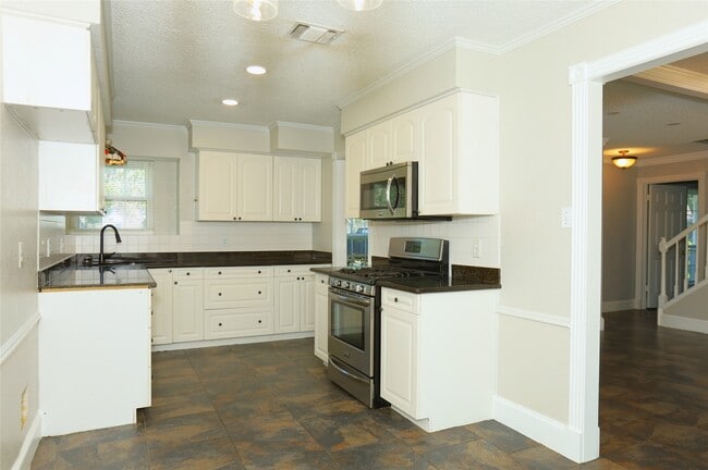 Building Photo - 54 Staghorn Ct