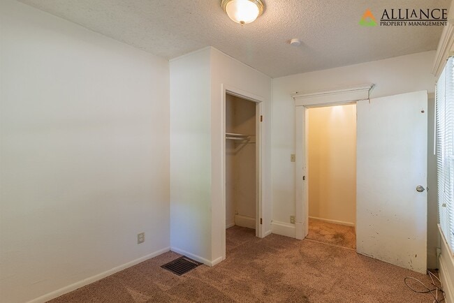 Building Photo - 711 Fremont St