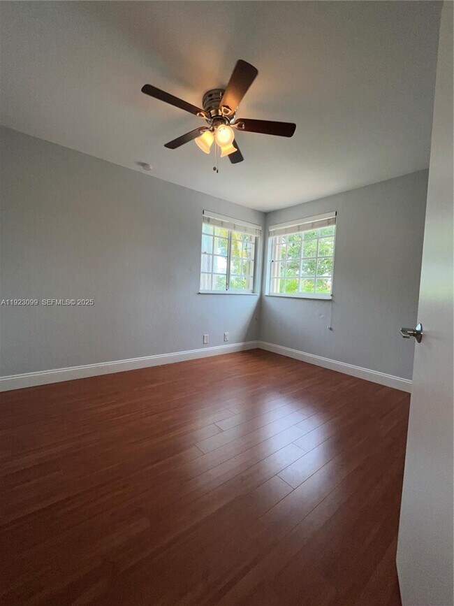 Building Photo - 1127 Laguna Springs Dr