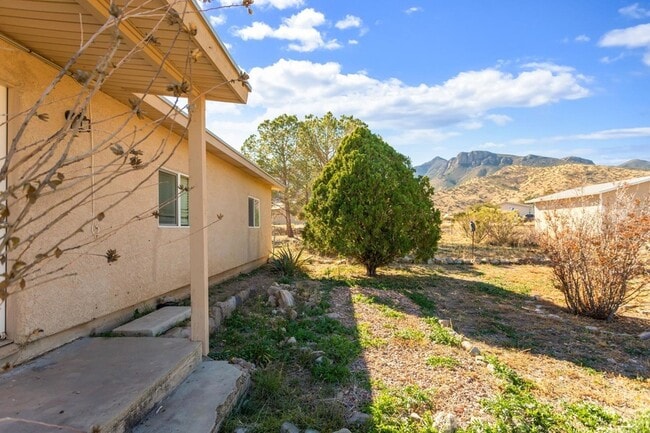 Building Photo - 7245 S Cole Ln