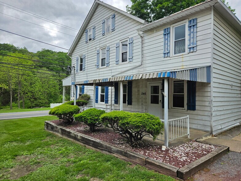 Side porch - 246 Monocacy Dr