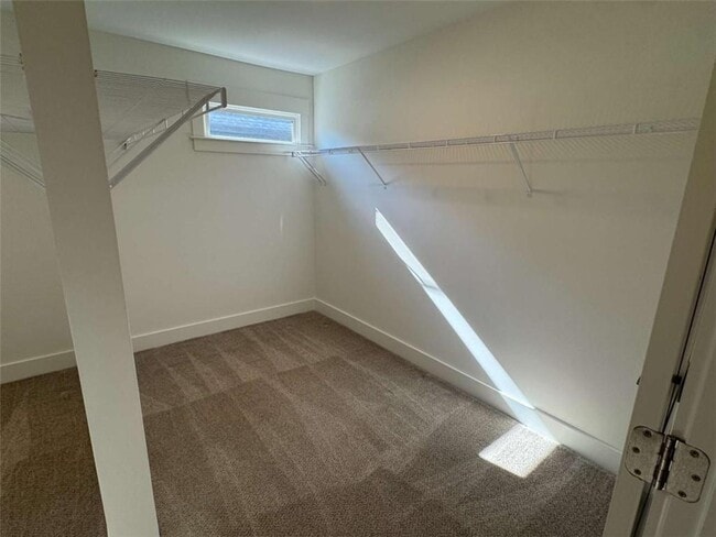 Building Photo - 2442 Mills Bend