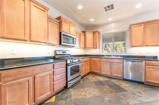 Building Photo - 3936 Beisner St