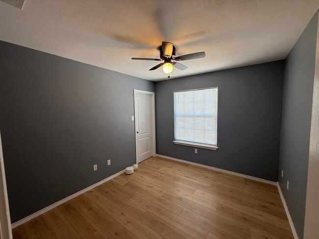 Building Photo - 1207 Dixie Ln