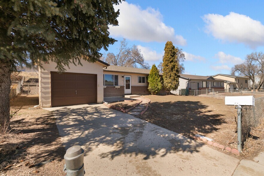 Building Photo - 1512 Willshire Dr