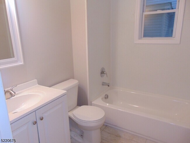 Building Photo - 75 N 11th St