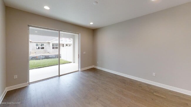 Building Photo - 8273 Loren Cove Dr