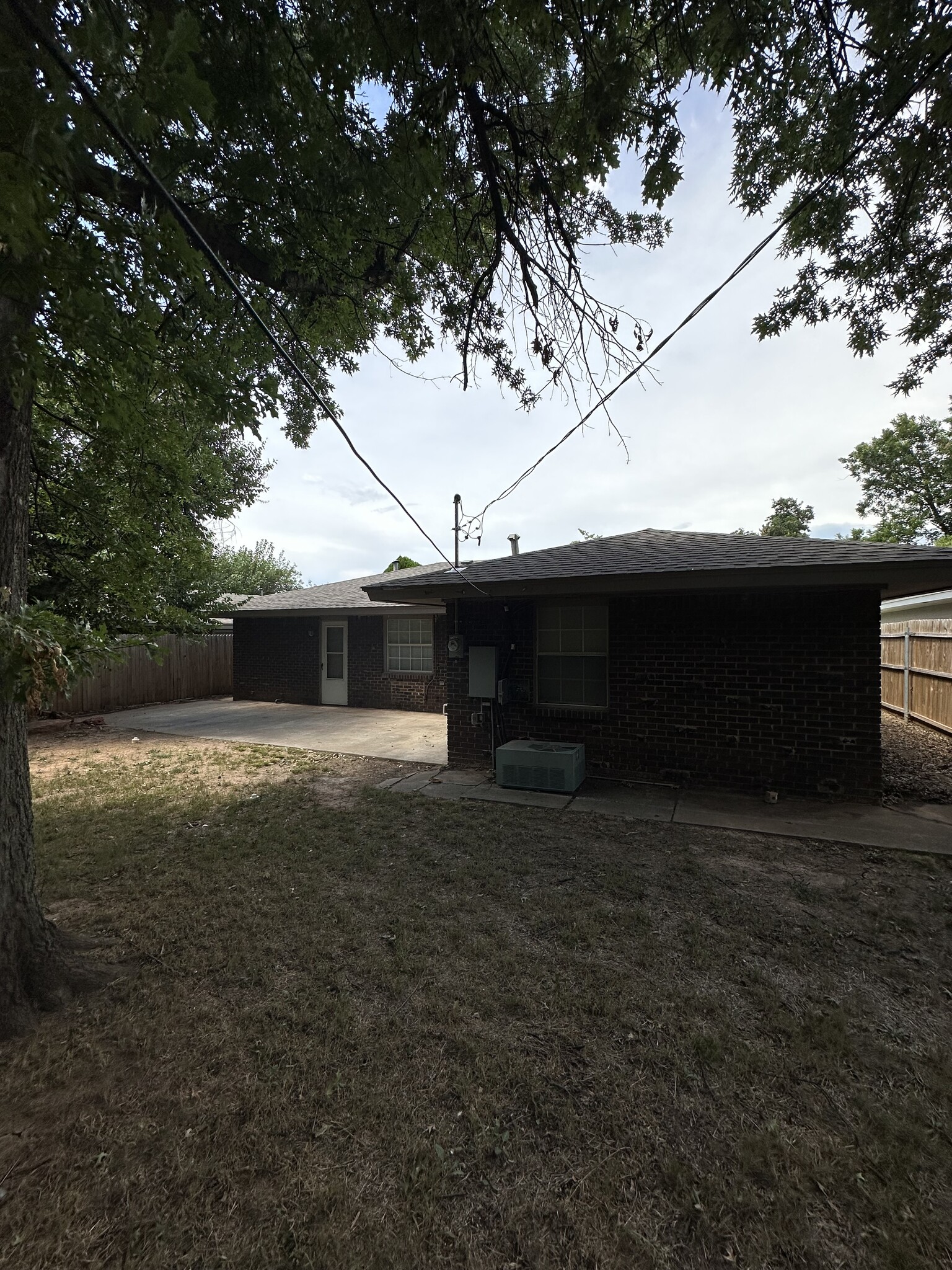 Building Photo - 1708 Westchester Dr
