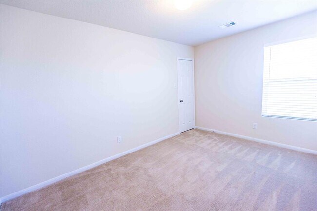 Building Photo - 15010 Rustler Gate Ln