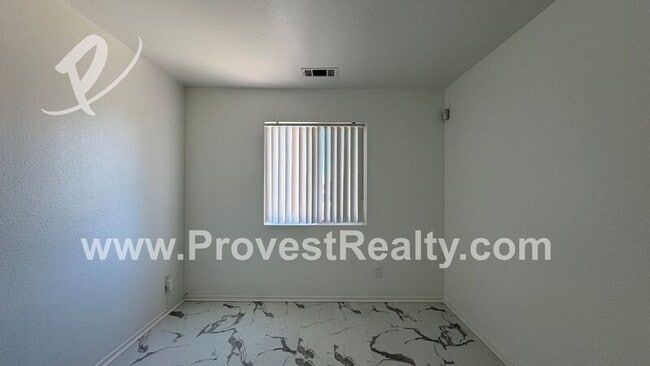 Building Photo - 15117 Stable Ln
