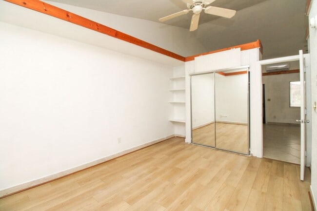 Building Photo - ANNUAL UNFURNISHED ** Wiggins Pass West **...